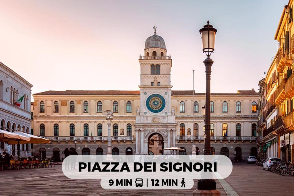 A Due Passi Dal Centro Di *